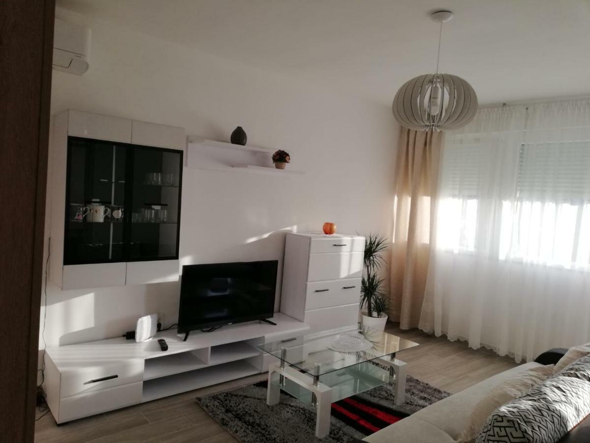 Apartment White 普拉 外观 照片