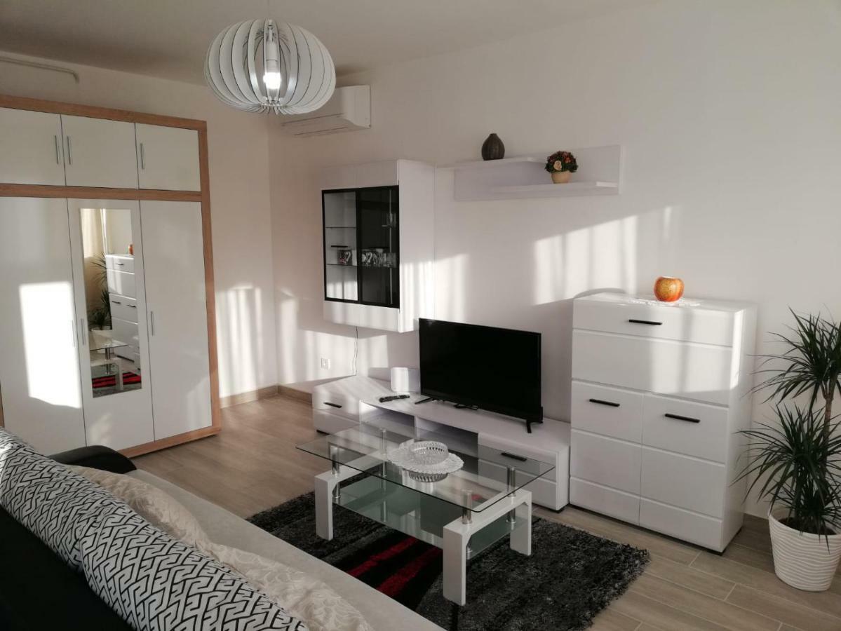 Apartment White 普拉 外观 照片