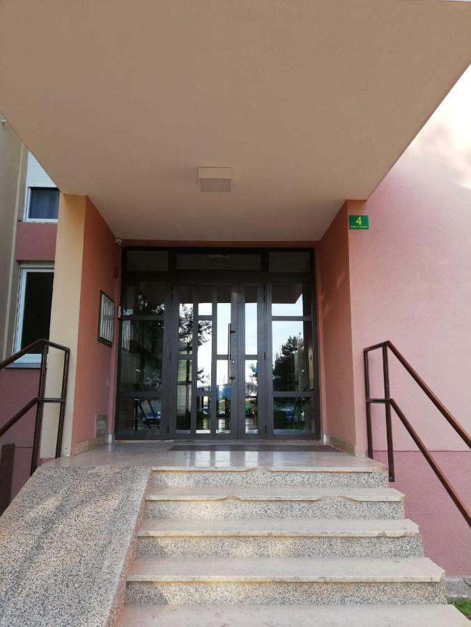 Apartment White 普拉 外观 照片